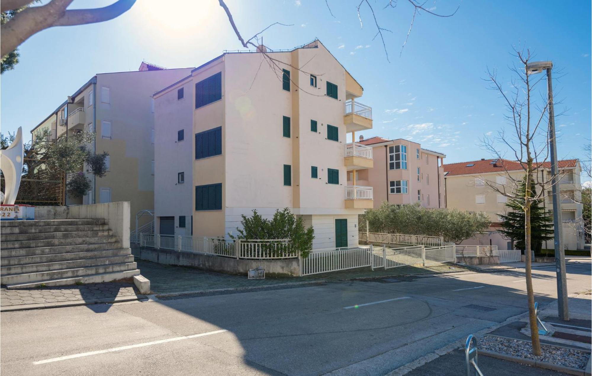 1 Bedroom Beautiful Apartment In Baška Voda Exterior foto