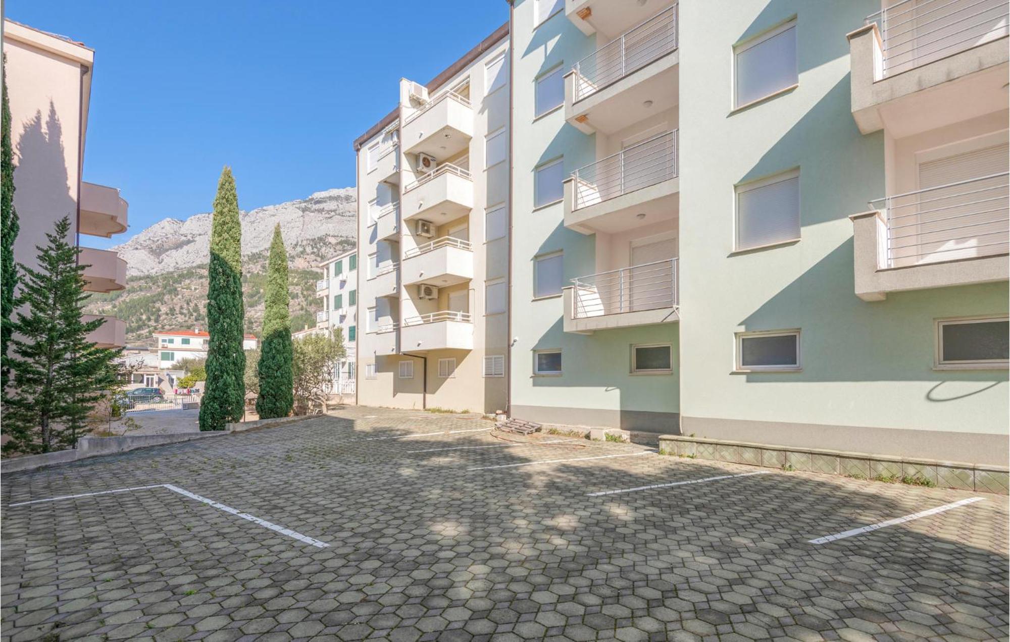 1 Bedroom Beautiful Apartment In Baška Voda Exterior foto