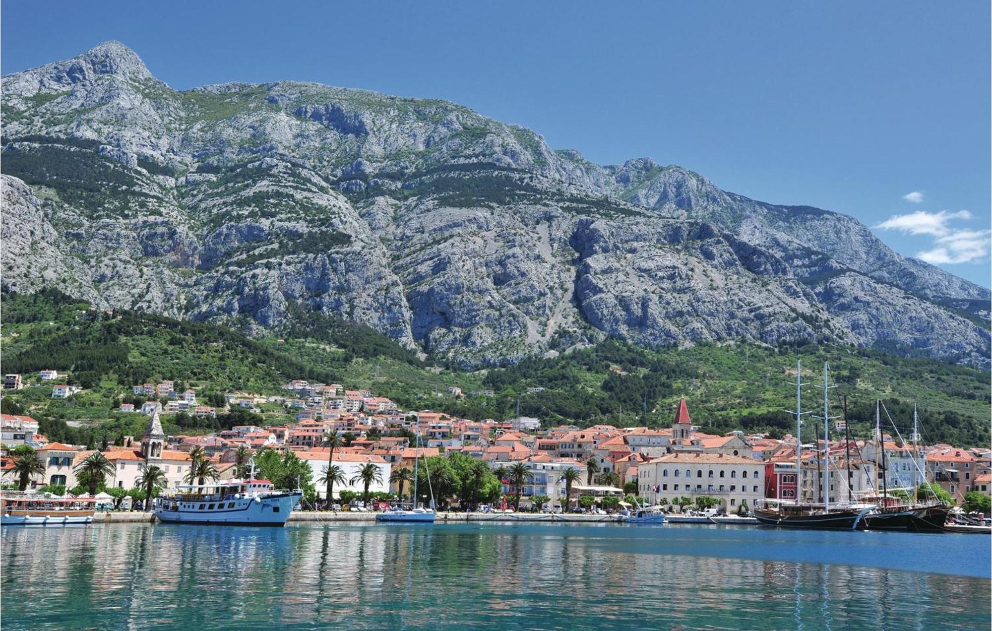 1 Bedroom Beautiful Apartment In Baška Voda Exterior foto