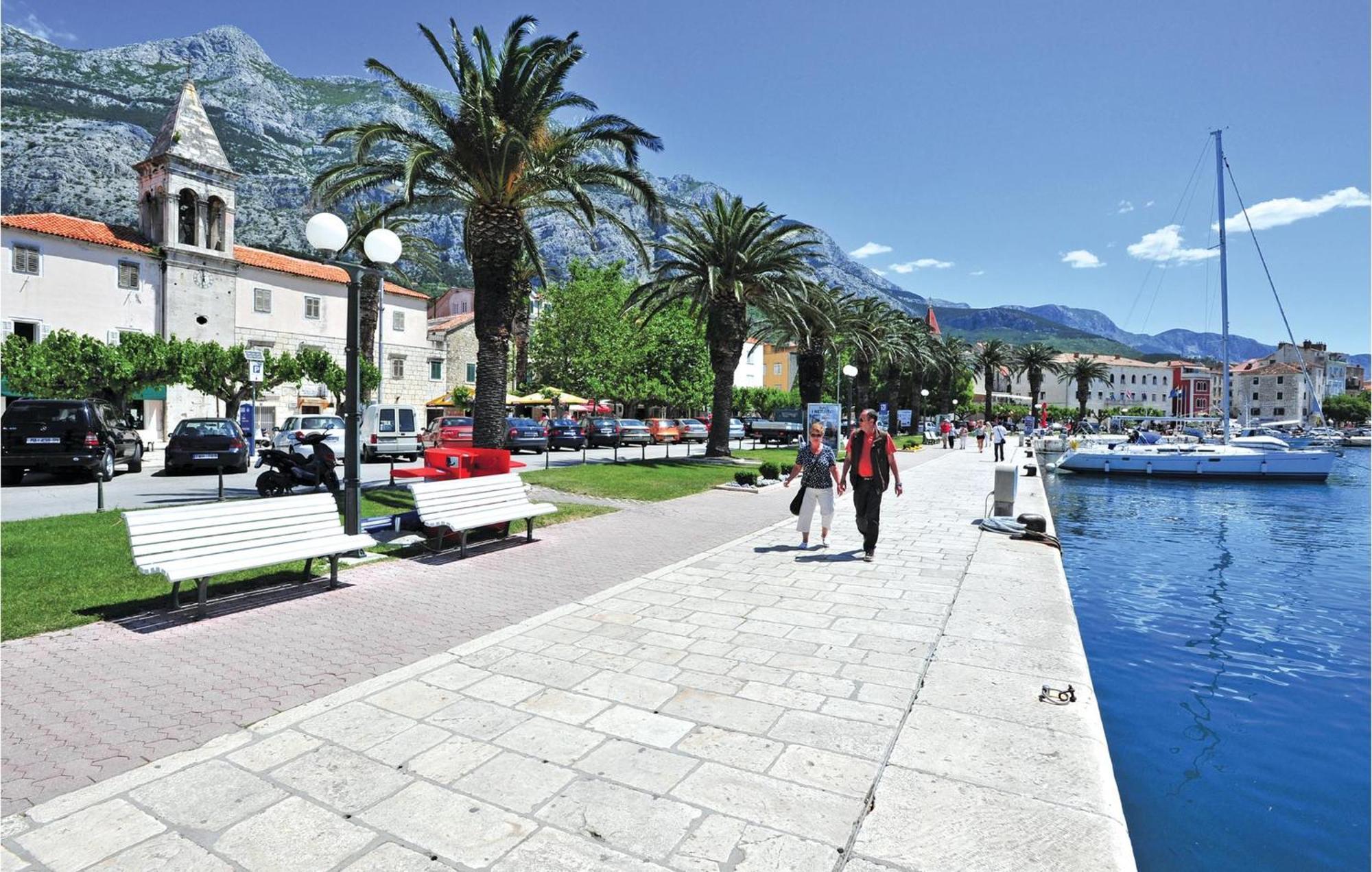 1 Bedroom Beautiful Apartment In Baška Voda Exterior foto
